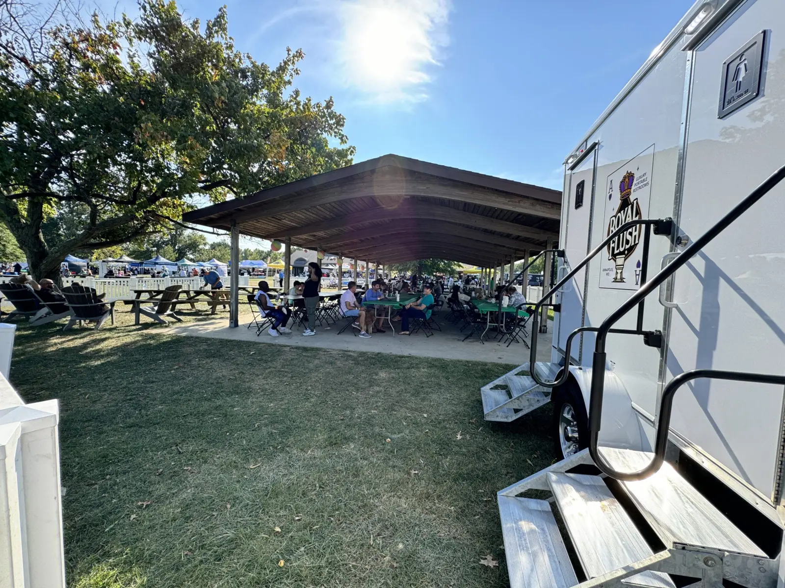 Premium portable bathroom rentals for weddings in Maryland