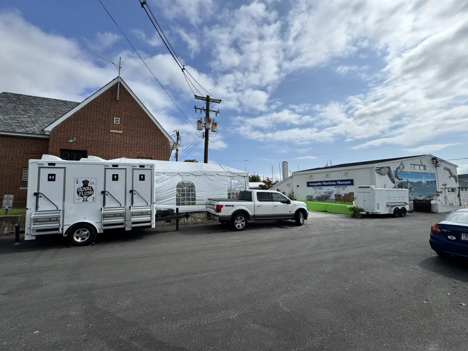 Portable bathroom rental for events projects in Maryland